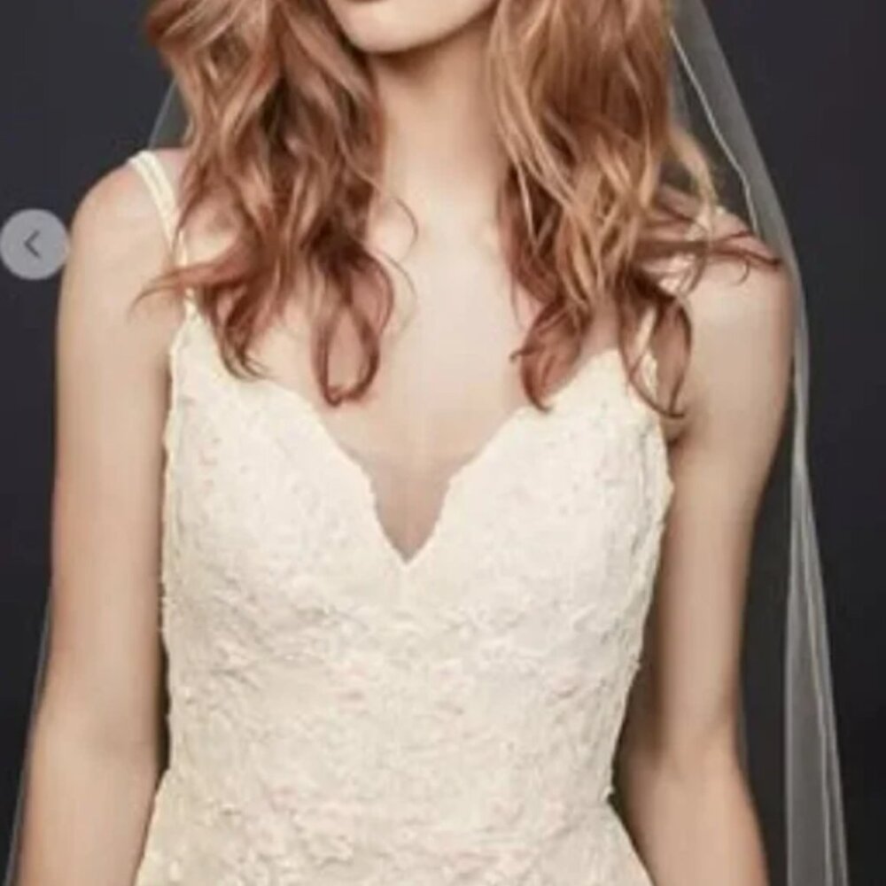 BEAUTIFUL A-Line Wedding Dress, Off-white, 14/16 - Price includes shipping!
